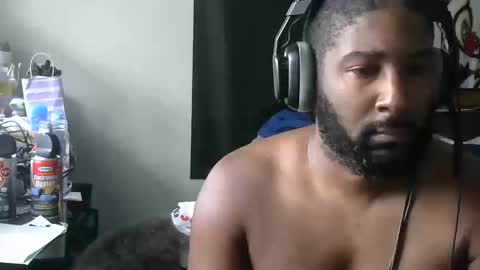 Snapshot of delta7012 chatting on 11, 10, 2025 delta7012 online show from 11, 10, 2025