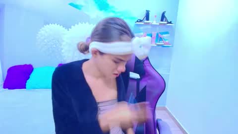 DEMI online show from 13, 1, 2026