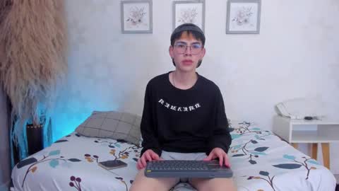 demian_hush online show from 7, 2, 2026