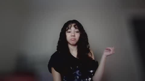 demoness_aurora online show from 14, 4, 2026