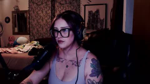 Snapshot of demongf chatting on 7, 11, 2025 Demoness Mina online show from 7, 11, 2025