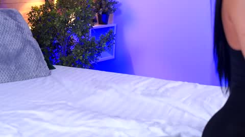 denisedevilles online show from 2, 12, 2024