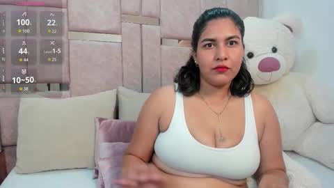 Snapshot of denisse_khan chatting on 20, 10, 2025 Denisse Khan online show from 20, 10, 2025