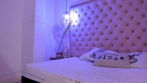 Snapshot of denisse_logan chatting on 8, 10, 2025 denisse_logan online show from 8, 10, 2025