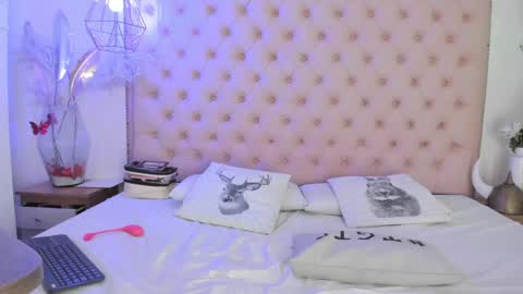 denisse_logan online show from 18, 5, 2026