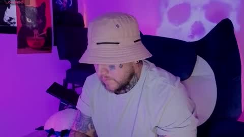 Snapshot of denjig chatting on 6, 11, 2025 Oliver online show from 6, 11, 2025