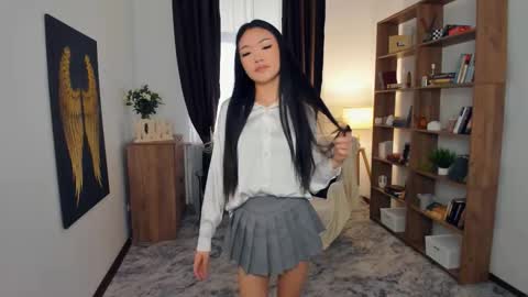 Snapshot of denlys chatting on 11, 11, 2025 Mikky online show from 11, 11, 2025