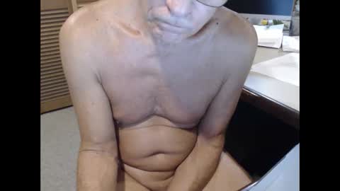 Snapshot of denn_jett chatting on 6, 10, 2025 Den Jet online show from 6, 10, 2025