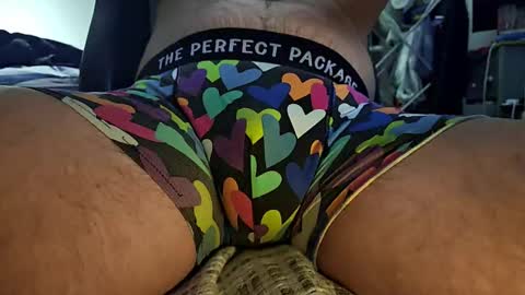 Snapshot of dennis210586 chatting on 12, 11, 2025 dennis210586 online show from 12, 11, 2025