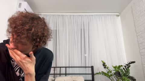 Snapshot of denobluora chatting on 31, 1, 2025 Jasper online show from 31, 1, 2025