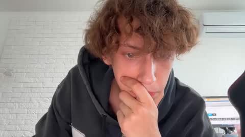 Snapshot of denobluora chatting on 20, 9, 2025 Jasper online show from 20, 9, 2025