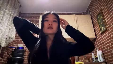 Snapshot of denysebernacchi chatting on 14, 12, 2025 Emma online show from 14, 12, 2025