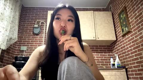 Snapshot of denysebernacchi chatting on 6, 3, 2026 Emma online show from 6, 3, 2026