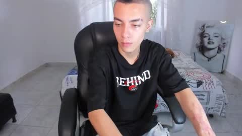 Snapshot of dereck_boy8 chatting on 5, 12, 2025 Dereck Boy online show from 5, 12, 2025