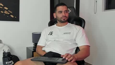 Snapshot of dereck_vega chatting on 8, 12, 2024 Dereck Vega online show from 8, 12, 2024