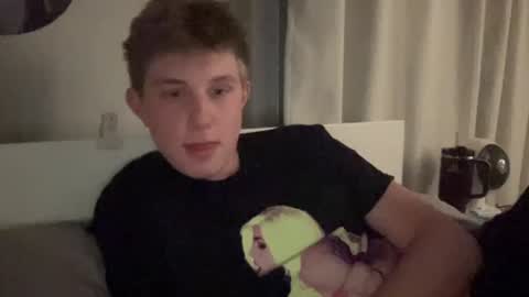 derek01010 online show from 24, 5, 2026