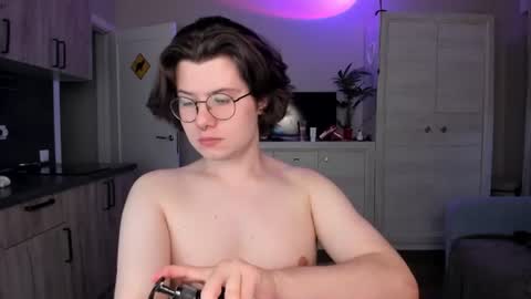 Snapshot of derek_shameless chatting on 5, 7, 2026 Derek online show from 5, 7, 2026