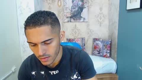 Snapshot of derek_storm_ chatting on 12, 11, 2025 D E R E K online show from 12, 11, 2025