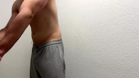 Snapshot of dertom_xxx chatting on 25, 11, 2025 Tom online show from 25, 11, 2025