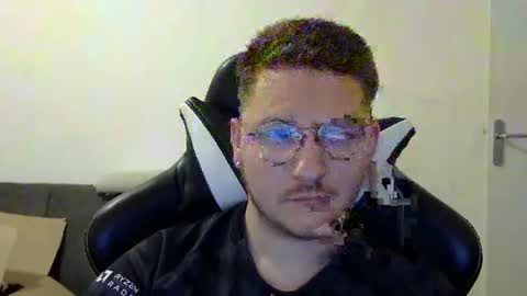 Snapshot of dervechi chatting on 4, 10, 2025 dervechi online show from 4, 10, 2025