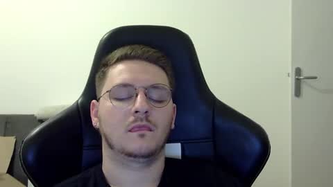 Snapshot of dervechi chatting on 13, 10, 2025 dervechi online show from 13, 10, 2025