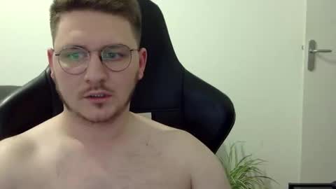 Snapshot of dervechi chatting on 5, 12, 2025 dervechi online show from 5, 12, 2025