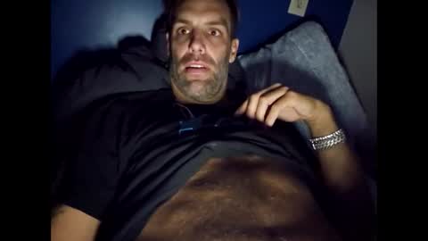 Snapshot of desertan20 chatting on 17, 11, 2025 Tall and Handsome online show from 17, 11, 2025