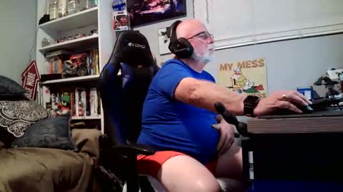 Snapshot of desertknight56 chatting on 6, 11, 2025 D K online show from 6, 11, 2025