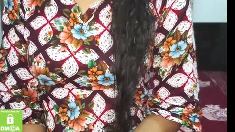 Snapshot of desicoupleshow chatting on 6, 1, 2025 Eva and Adam online show from 6, 1, 2025