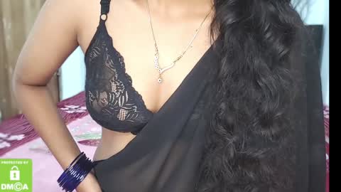 Snapshot of desicoupleshow chatting on 7, 1, 2025 Eva and Adam online show from 7, 1, 2025