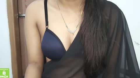 Snapshot of desicoupleshow chatting on 2, 2, 2025 Eva and Adam online show from 2, 2, 2025