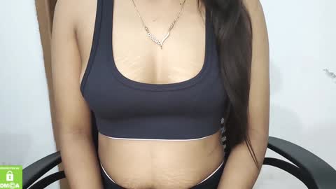 Snapshot of desicoupleshow chatting on 4, 2, 2025 Eva and Adam online show from 4, 2, 2025