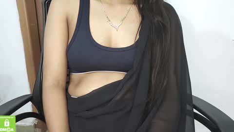 Snapshot of desicoupleshow chatting on 4, 2, 2025 Eva and Adam online show from 4, 2, 2025