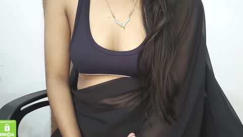 Snapshot of desicoupleshow chatting on 5, 2, 2025 Eva and Adam online show from 5, 2, 2025