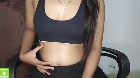 Snapshot of desicoupleshow chatting on 5, 2, 2025 Eva and Adam online show from 5, 2, 2025