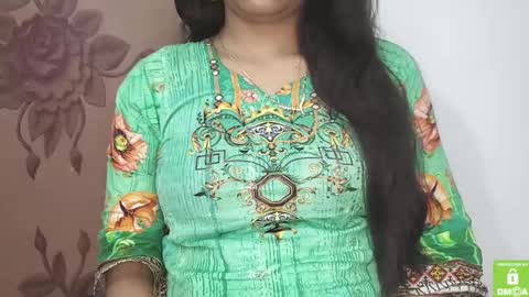 Snapshot of desicoupleshow chatting on 14, 2, 2025 Eva and Adam online show from 14, 2, 2025