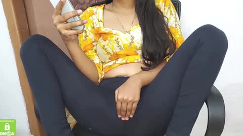 Snapshot of desicoupleshow chatting on 19, 2, 2025 Eva and Adam online show from 19, 2, 2025