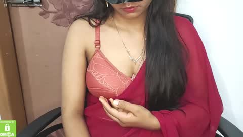 Snapshot of desicoupleshow chatting on 27, 2, 2025 Eva and Adam online show from 27, 2, 2025