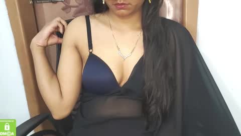 Snapshot of desicoupleshow chatting on 2, 3, 2025 Eva and Adam online show from 2, 3, 2025