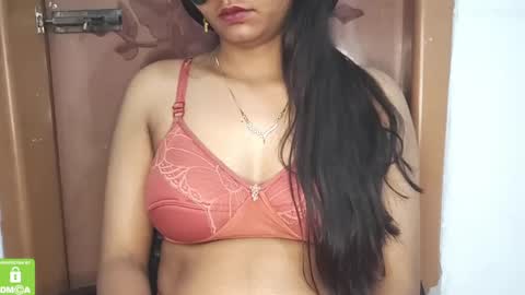 Snapshot of desicoupleshow chatting on 4, 3, 2025 Eva and Adam online show from 4, 3, 2025