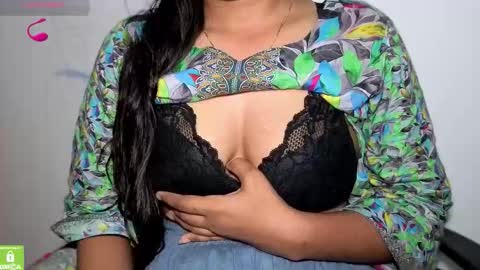 Snapshot of desicoupleshow chatting on 19, 10, 2025 Eva and Adam online show from 19, 10, 2025