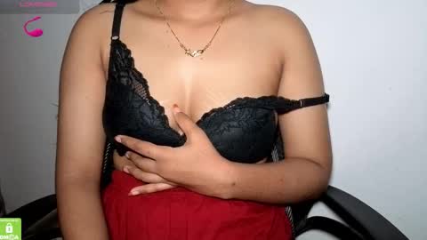 Snapshot of desicoupleshow chatting on 30, 10, 2025 Eva and Adam online show from 30, 10, 2025