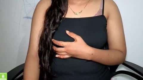 Snapshot of desicoupleshow chatting on 6, 11, 2025 Eva and Adam online show from 6, 11, 2025