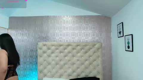 Sara Desire online show from 6, 3, 2025