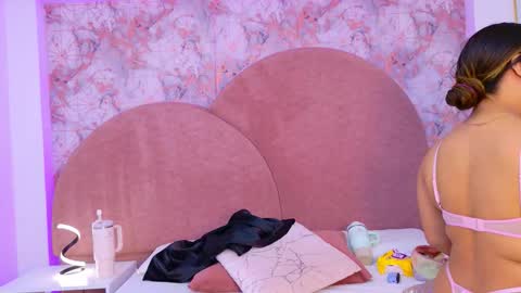 Sara Desire online show from 26, 9, 2025