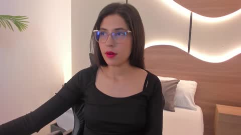 Snapshot of desireee_ chatting on 23, 10, 2025 desire online show from 23, 10, 2025