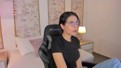 Snapshot of desireee_ chatting on 10, 1, 2026 desire online show from 10, 1, 2026