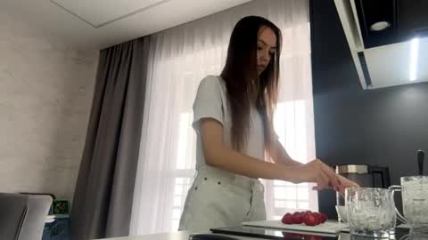 Ksenia online show from 8, 5, 2026