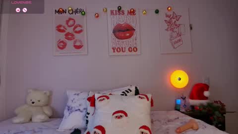 Snapshot of dessmuller chatting on 23, 12, 2025 Des Muller online show from 23, 12, 2025