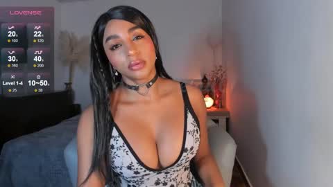 Snapshot of destinnemil chatting on 8, 1, 2025 Destinne Mill online show from 8, 1, 2025